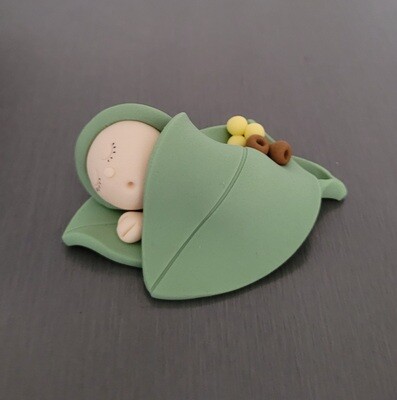 Gum Leaf Baby (Sleeping) Cake Topper