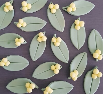 Wattle Leaf (4) Cake &amp; Cupcake toppers