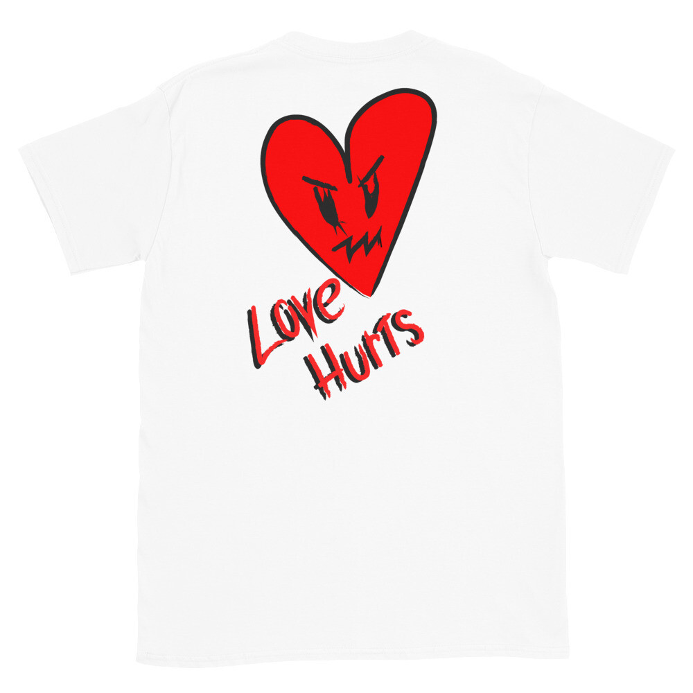 Camiseta de manga corta unisex ¨Love Hurts¨