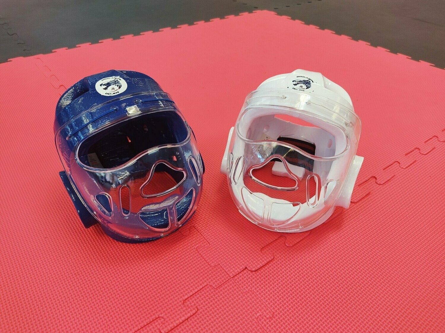 CASCO CON MASCARA DORAGON