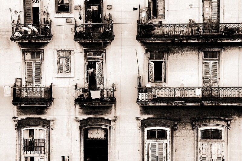Limited Edition Photographic Print - At home in Havana