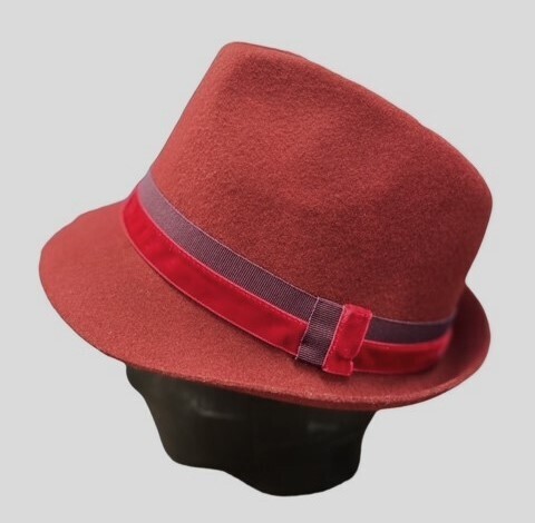 Cappello, LE CHAPEAU