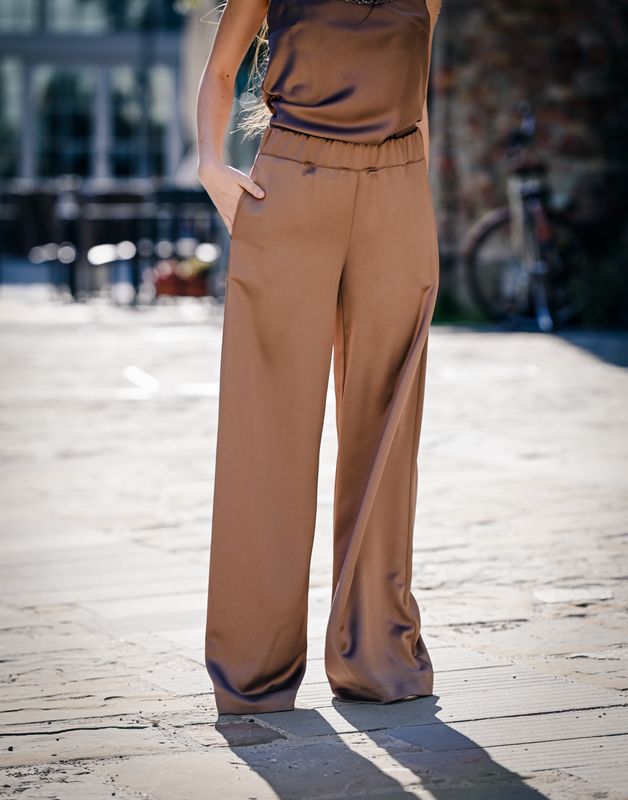 Pantalone, D.EXTERIOR