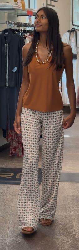 Pantalone, THE ABITO