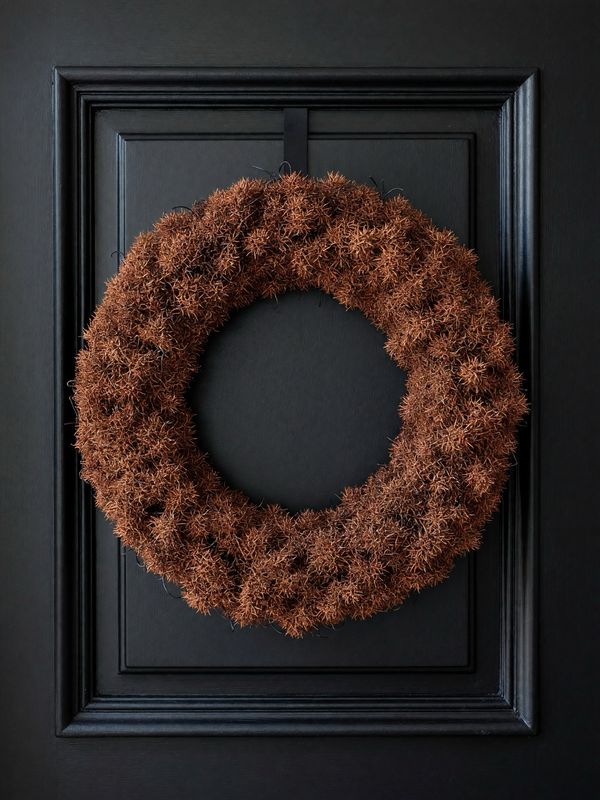 Witches Burr Botanical Wreath