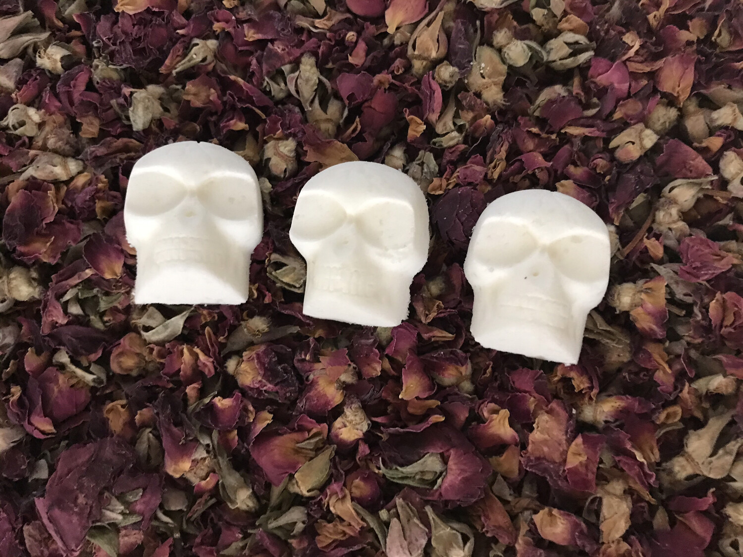 30mg CBD Epsom Salt Organic Rose Essential Oil Skull Mani-Pedi Fizzies