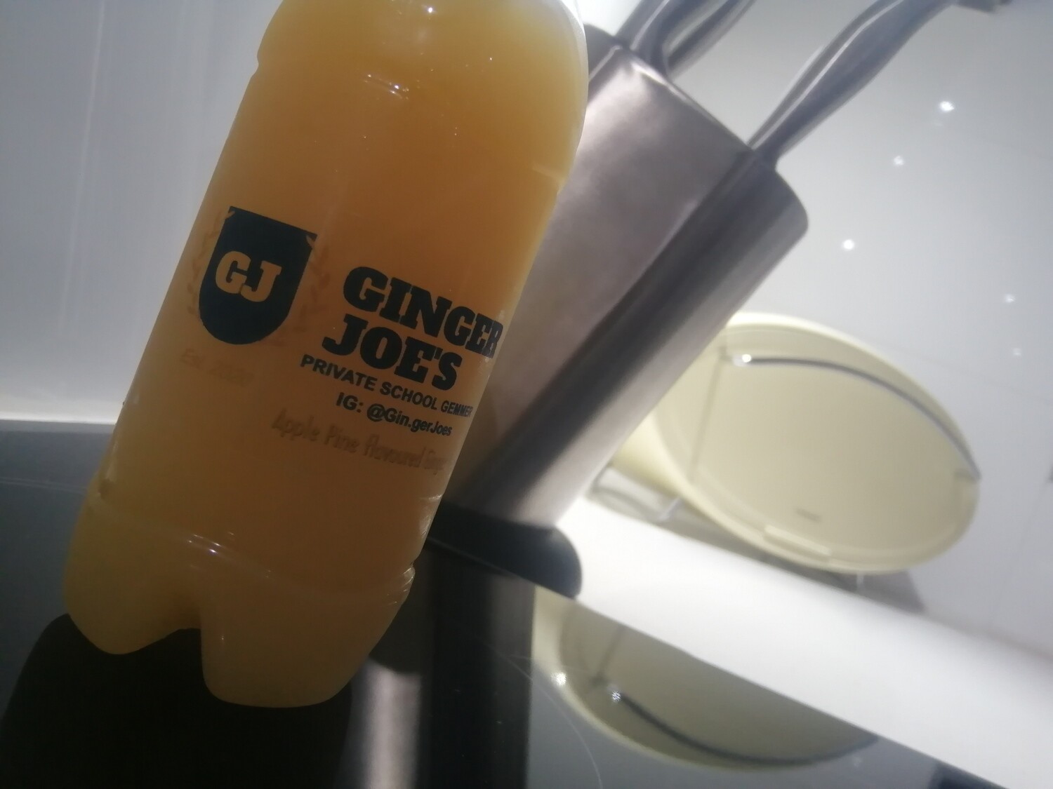 Ginger Joe&#39;s 6 pack 330ml Apple Pine Flavour
