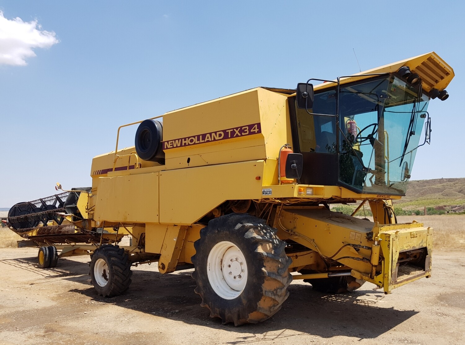 Cosechadora NEW HOLLAND TX 34