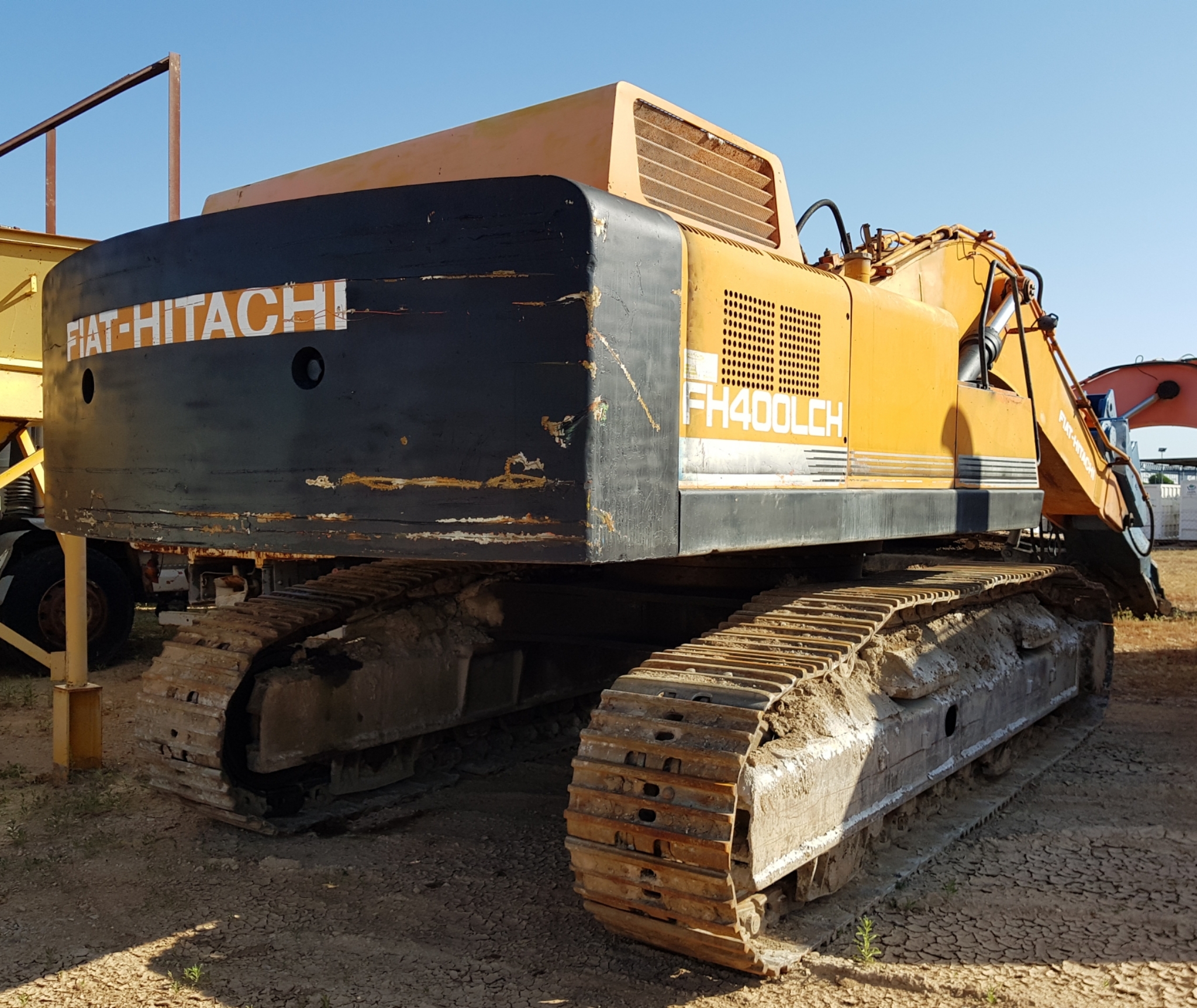 Retro giratoria FIAT HITACHI FH400 LCH con cizalla de corte