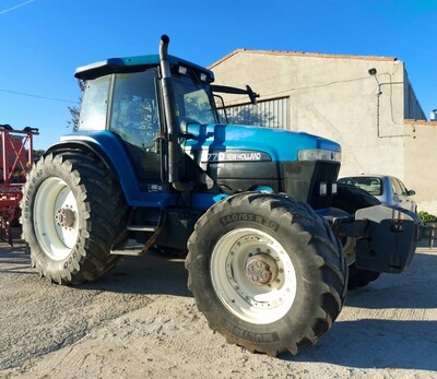 Tractor agricola NEW HOLLAND 8770