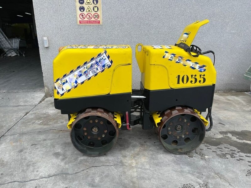 Rodillo compactador teledirigido WACKER RT82 pata cabra