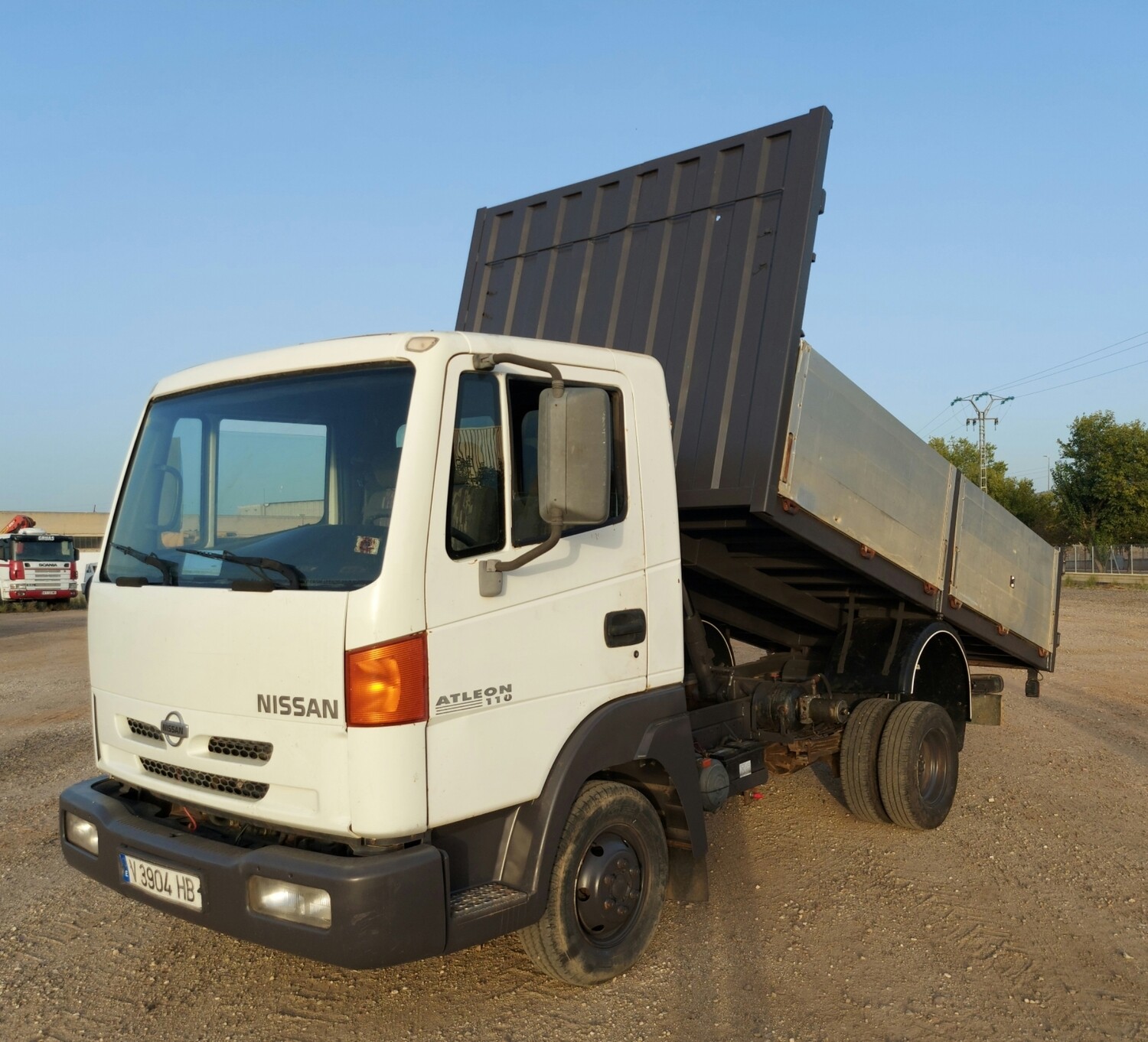 Camion Basculante 3500 Kg NISSAN Atleon 110 camion-basculante-3500-kg-nissan-atleon-110