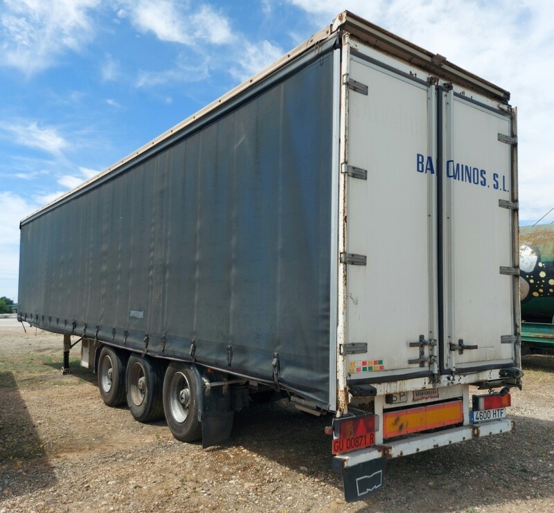Semirremolque Tauliner lonas 3 ejes MONTENEGRO