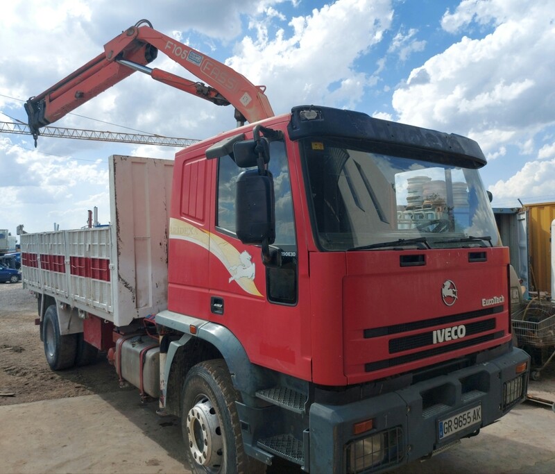 Camion grua basculante IVECO Eurotech