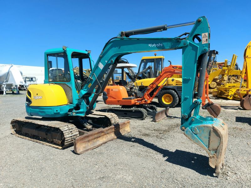 Retroexcavadora giratoria KUBOTA U-50-3S