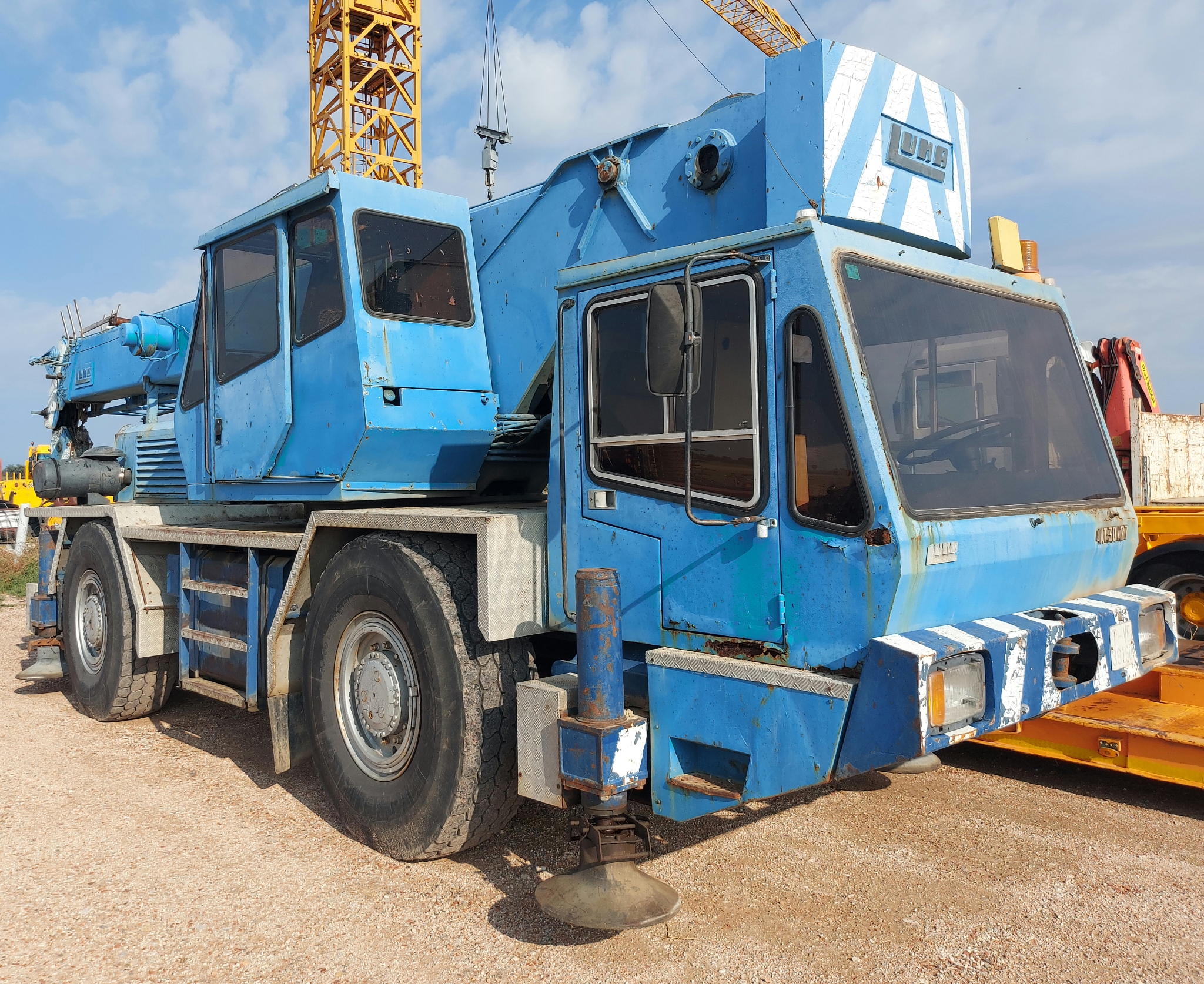 Grua LUNA AT-30/27 4X4