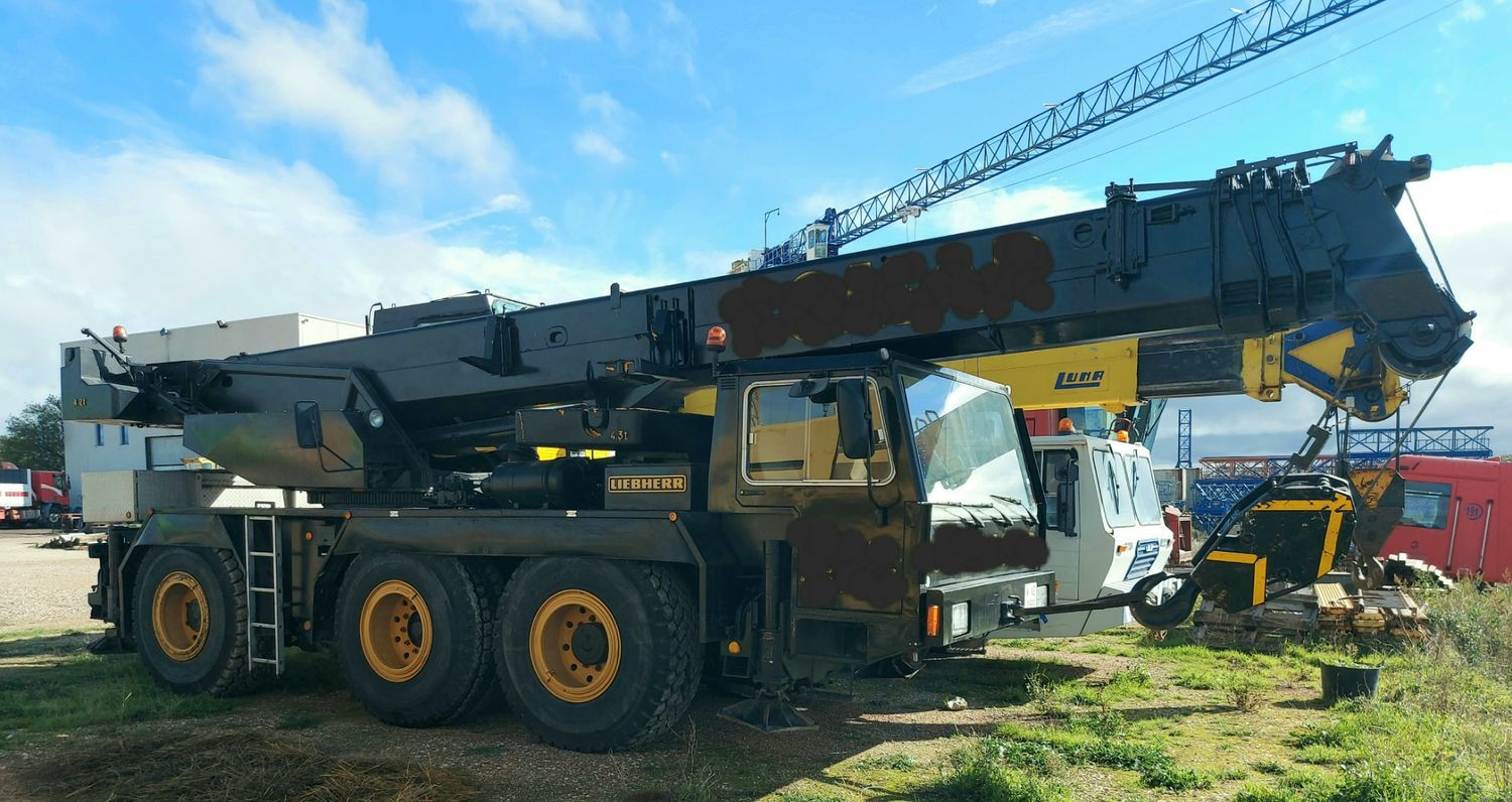 Grua autopropulsada LIEBHERR LTM-1040 40 toneladas