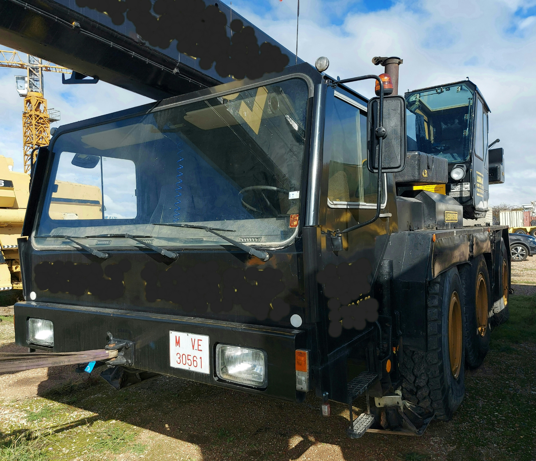 Grua autopropulsada LIEBHERR LTM-1040 40 toneladas