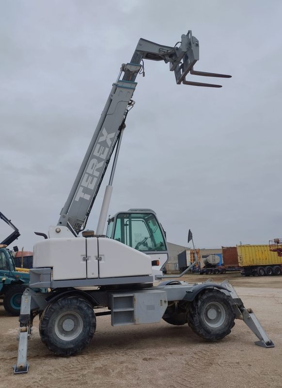 Manipulador telescopico giratorio TEREX GIROLIFT 3514