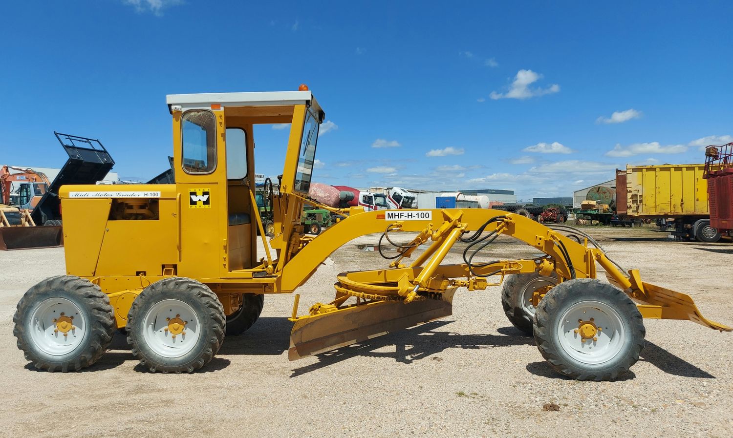 Motoniveladora MHF FORD H100 Motoniveladora MHF FORD H100