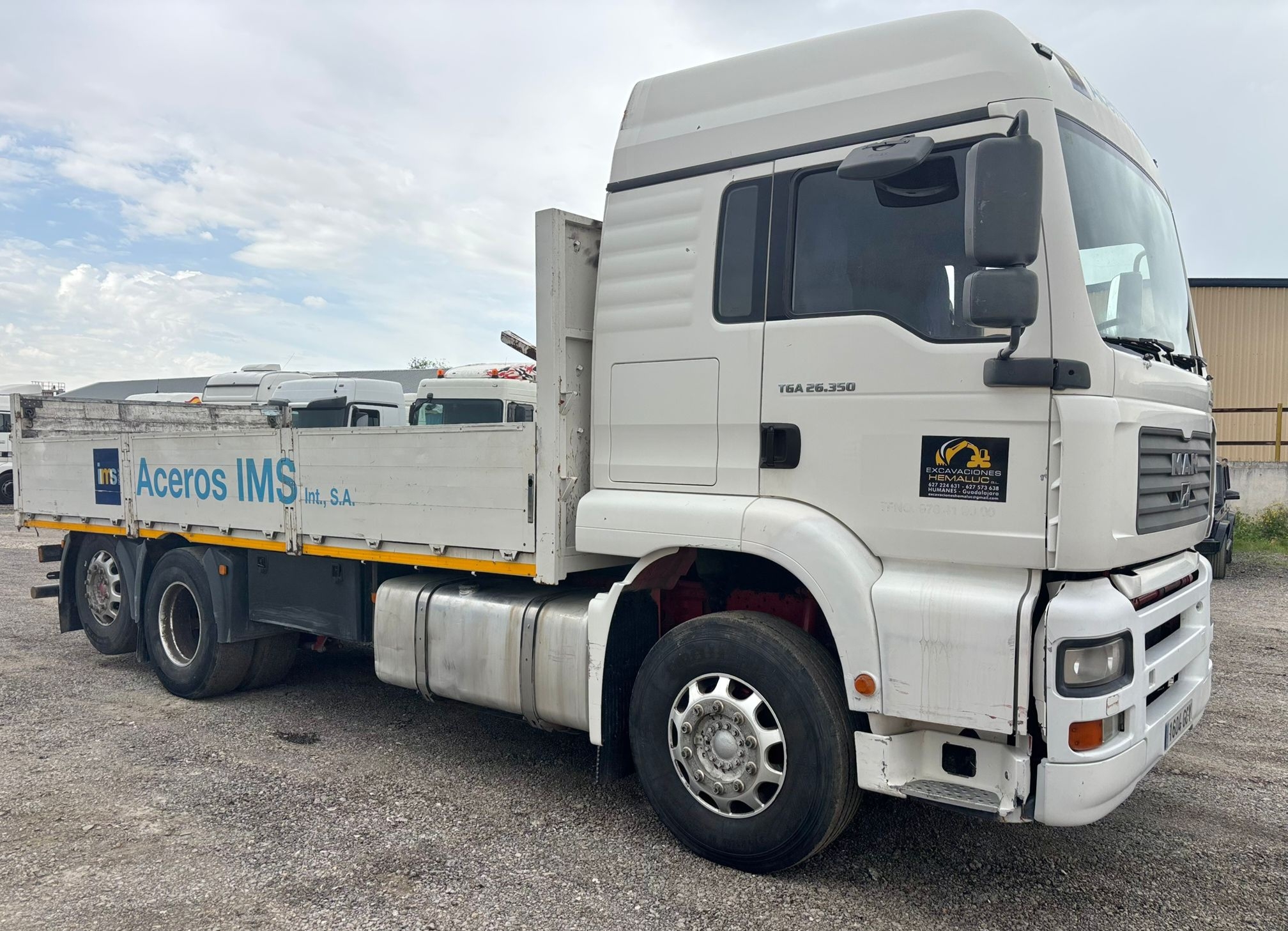 Camion caja fija MAN TGA 26.350  6X2