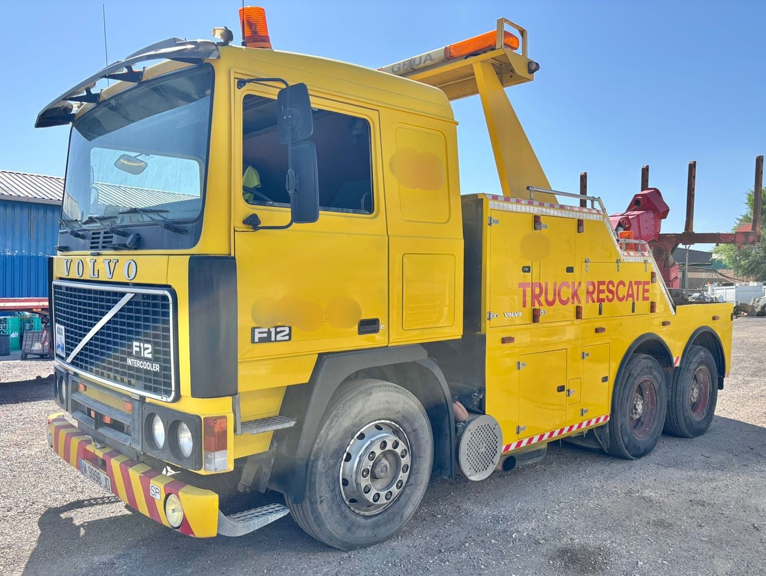 Grua de rescate y arrastre de vehiculos Volvo F12
