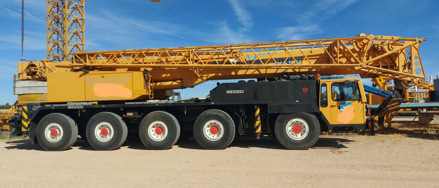 Grua autopropulsada LIEBHERR LTM1120 120 toneladas Grua autopropulsada LIEBHERR LTM1120 120 toneladas