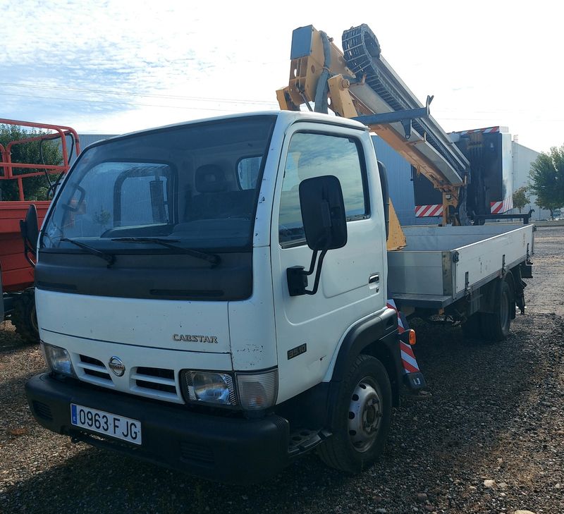 Camion cesta elevadora 15 m NISSAN Cabstar 3500 kg