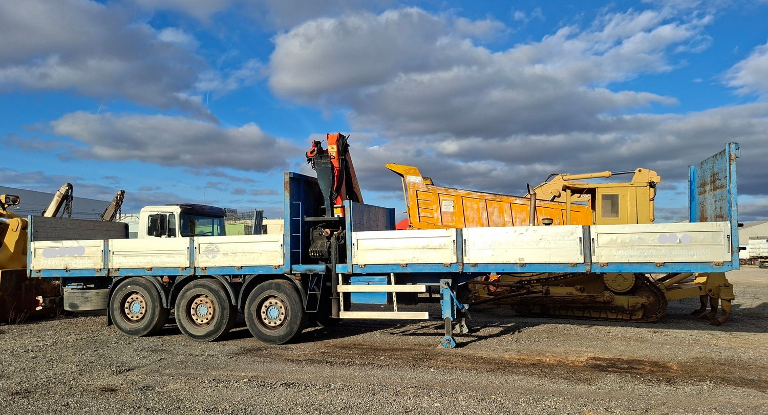 Plataforma LECIÑENA con grua central