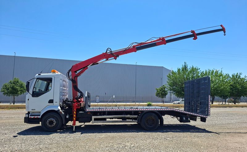 Camion portamaquinaria con grua RENAULT Midlum 270 dci
