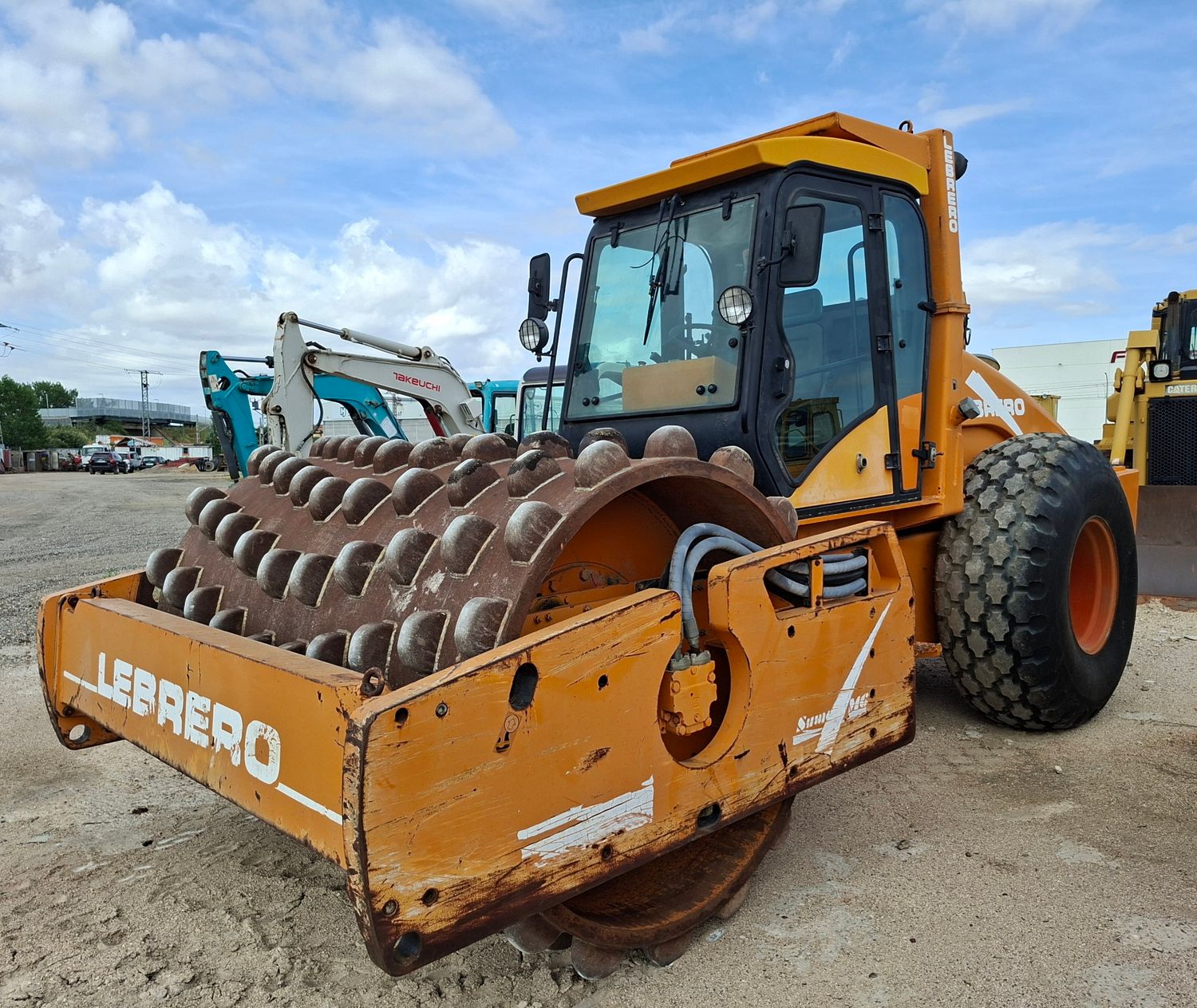 Rodillo compactador LEBRERO VM6 Pata Cabra