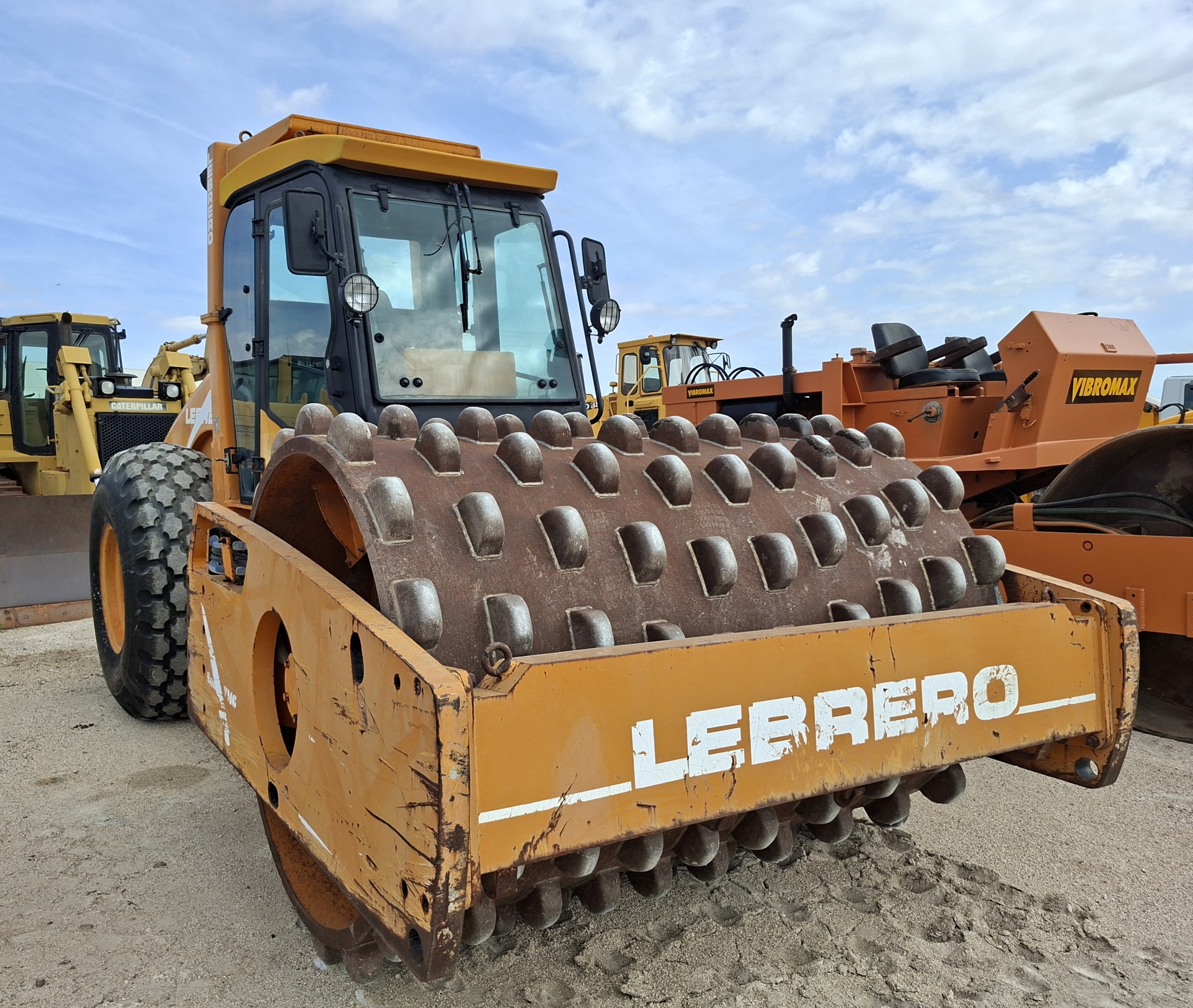 Rodillo compactador LEBRERO VM6 Pata Cabra