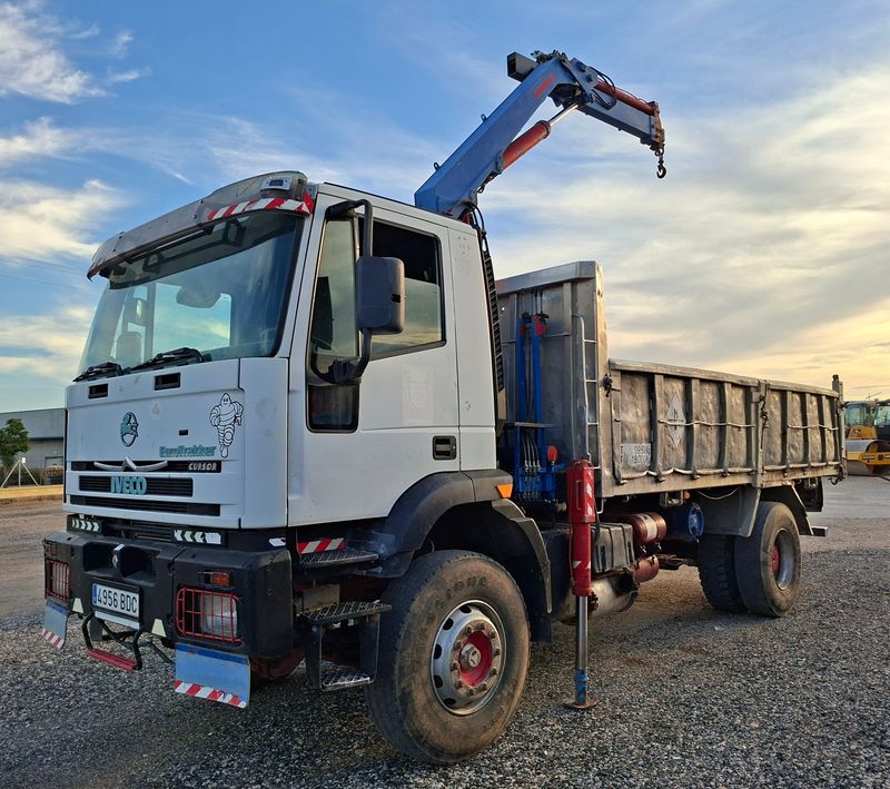 Camion grua basculante IVECO Eurotrakker Camion grua basculante IVECO Eurotrakker