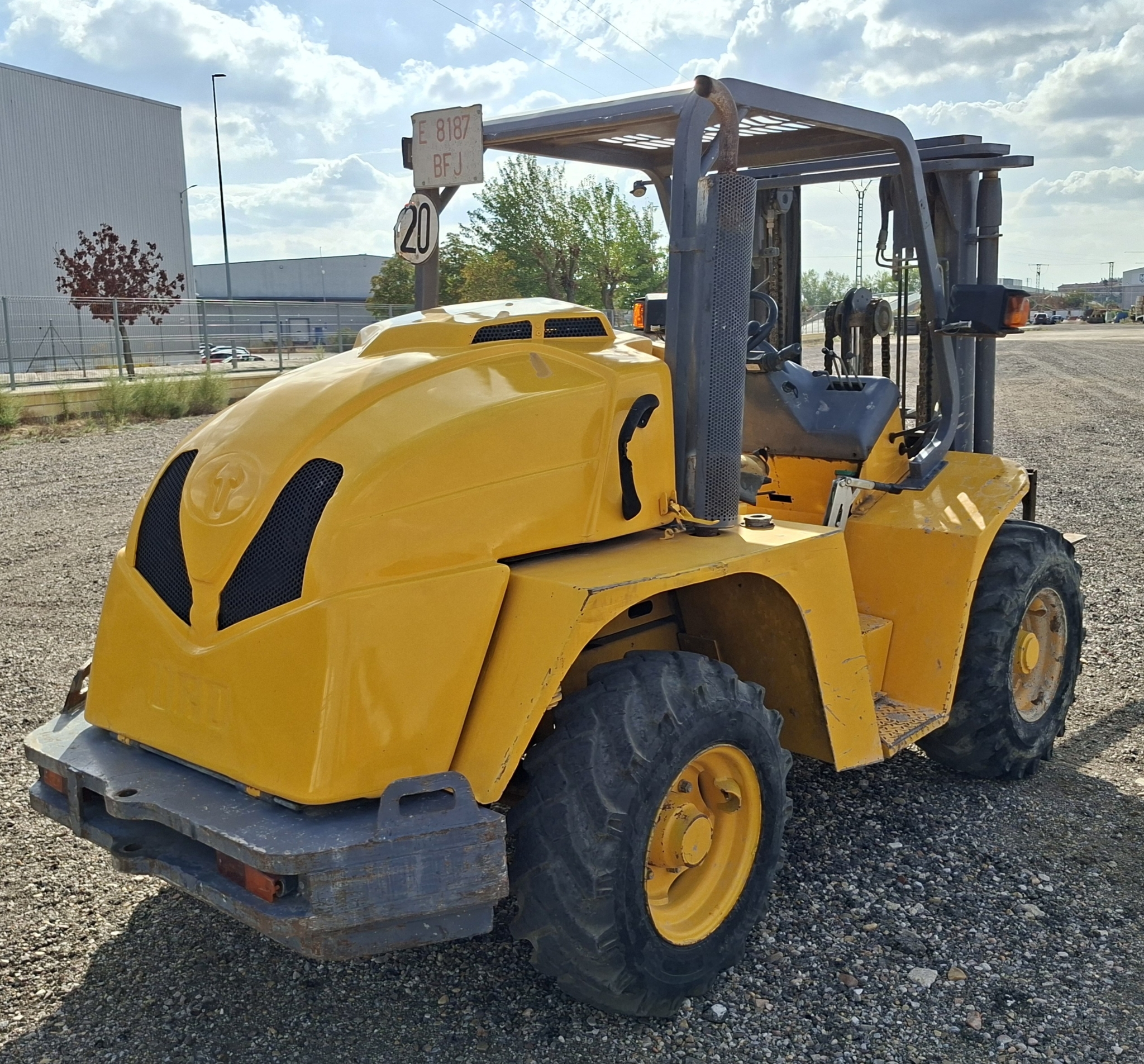 Carretilla elevadora  4x4  2.500 kg UROMAC DTH-2500