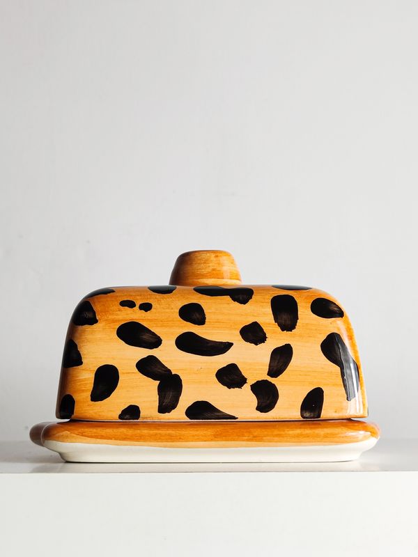 Hand Painted Portuguese Ceramic Leopard Butter Dish Hand Painted Portuguese Ceramic Leopard Butter Dish