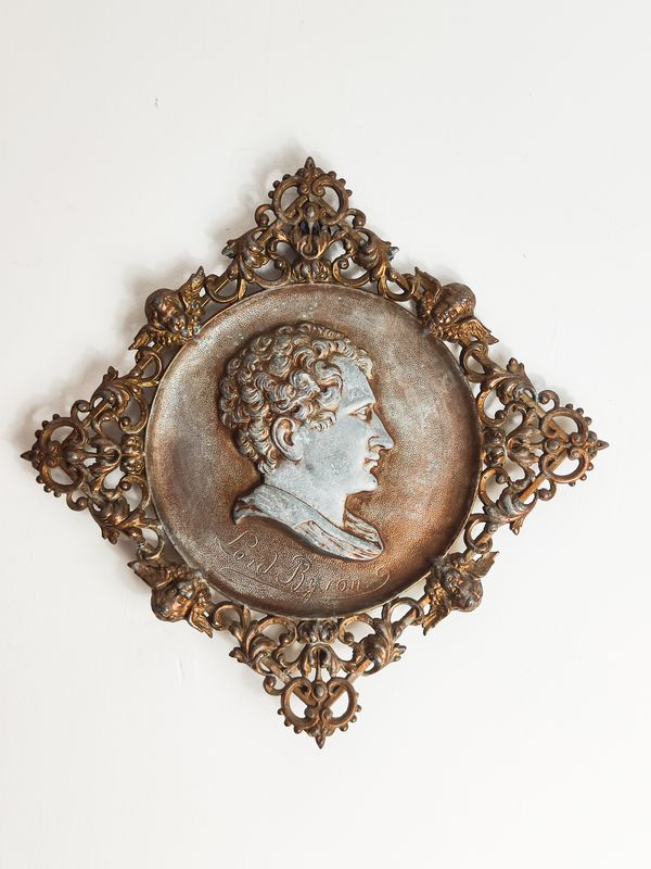 Antique German Relief Plaque – Lord Byron Profile Portrait in Ornate Brass Frame Antique German Relief Plaque – Lord Byron Profile Portrait in Ornate Brass Frame
