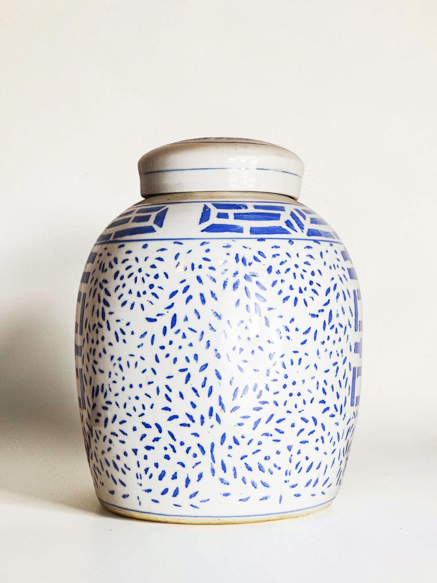 Vintage Mid-Century Blue & White Chinese Porcelain 'Double Happiness' Ginger Jar with Lid