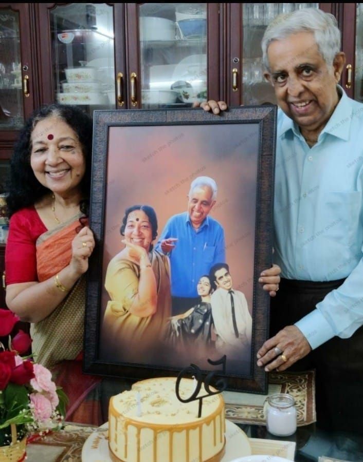 Handmade Digital Oil Painting Couple (16 x 24 Inch ) No Ai work