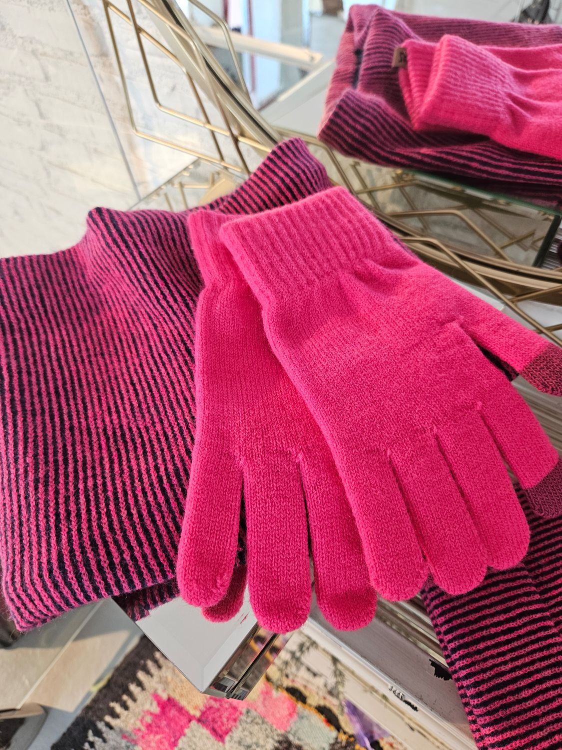 Conjunto buff, guantes, gorro