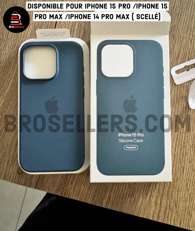 COQUE BLEU CIEL EN SILICONE MAGSAFE IPHONE 15 PRO MAX / 15 PRO