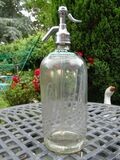 W.E. SMITH Avon Glass Soda Water Syphon