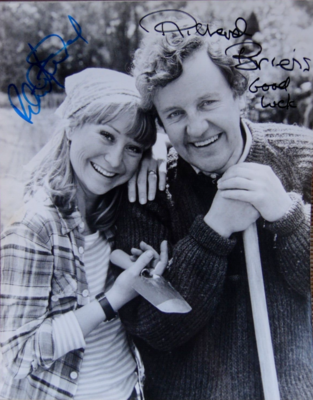 Authentic Richard Briers &amp; Felicity Kendall "The Good Life" Genuine Hand Signed 8"x10" Black &amp; White Photo with Certificate of Authenticity
