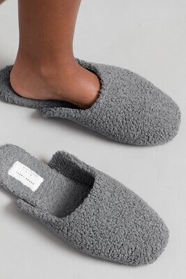 Paper Label Sherpa Slippers Grey Sz 6/7