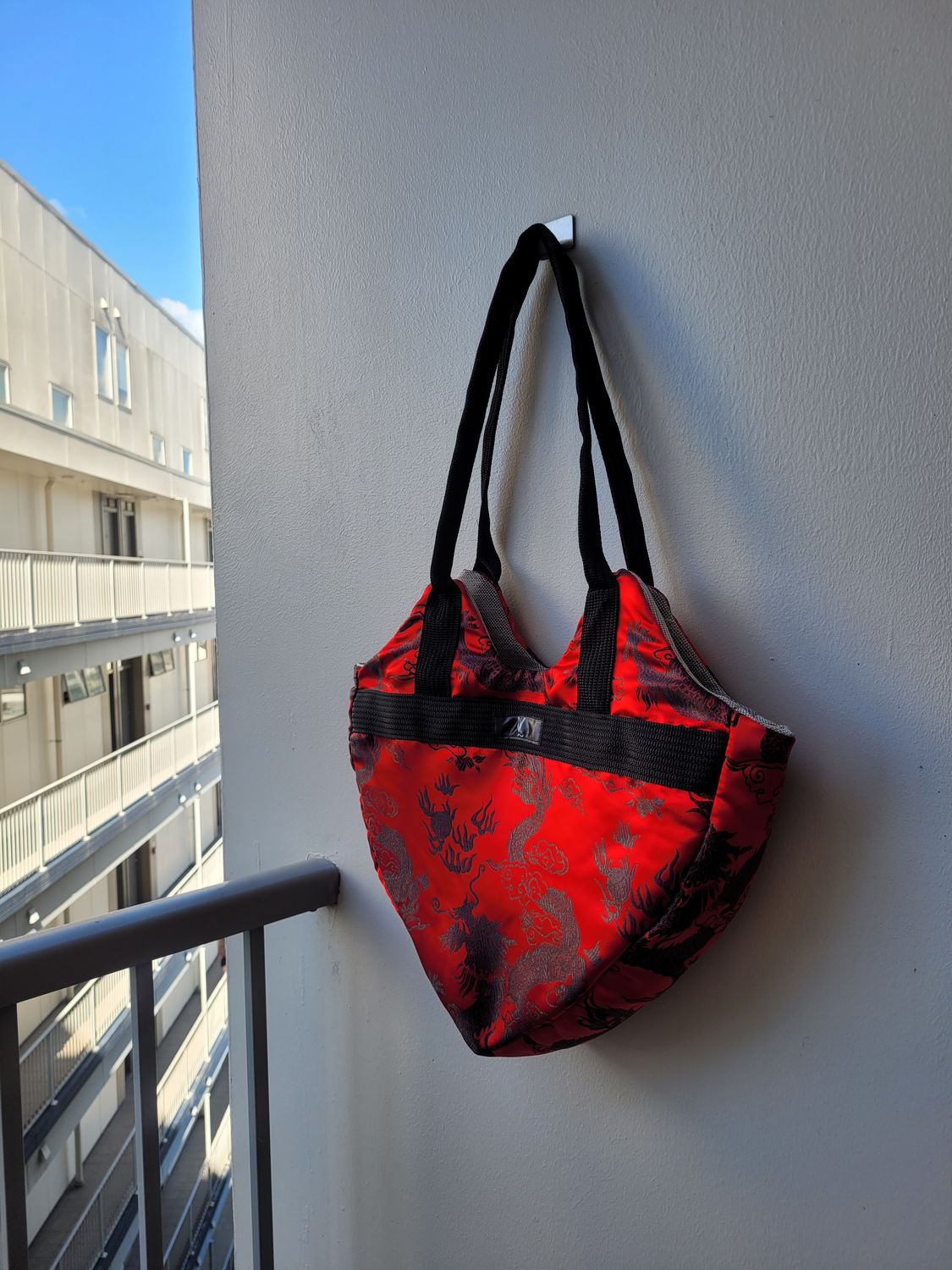 DRAGON LOVE LOCK TOTE
