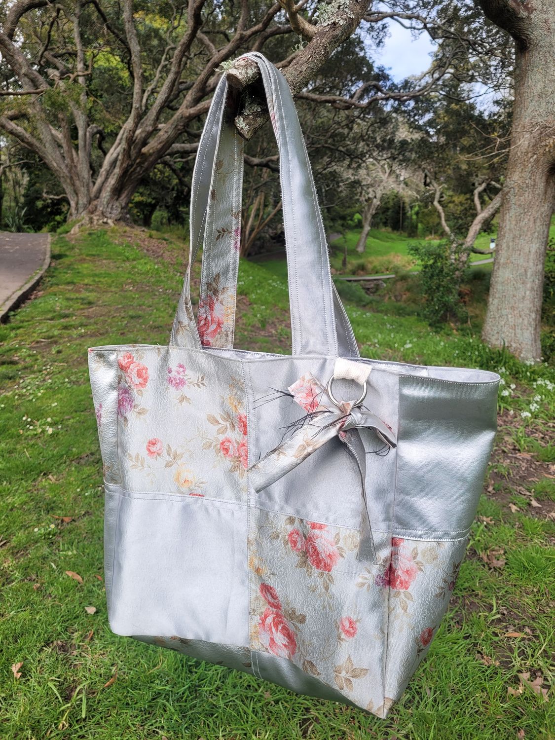 SILVER FLORAL PATCHY