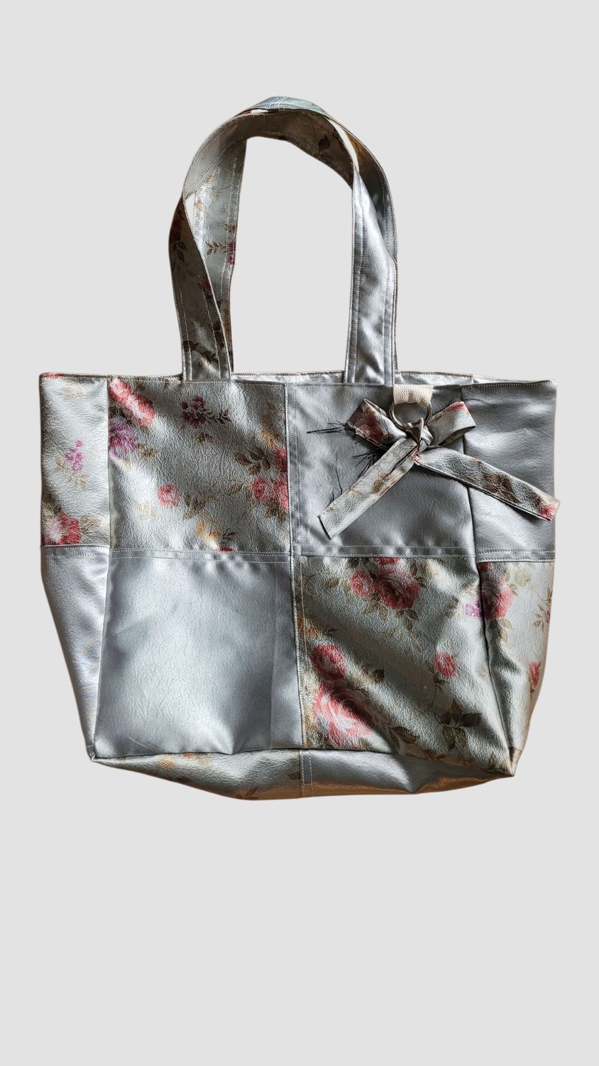 SILVER FLORAL PATCHY
