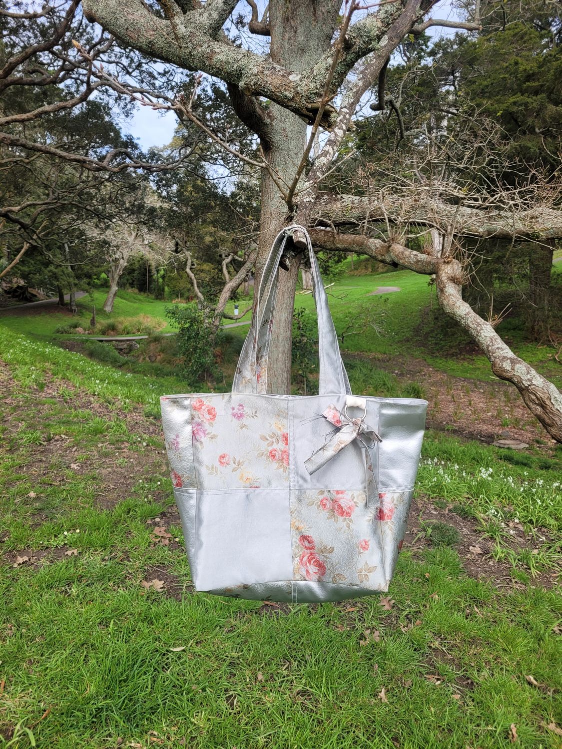 SILVER FLORAL PATCHY