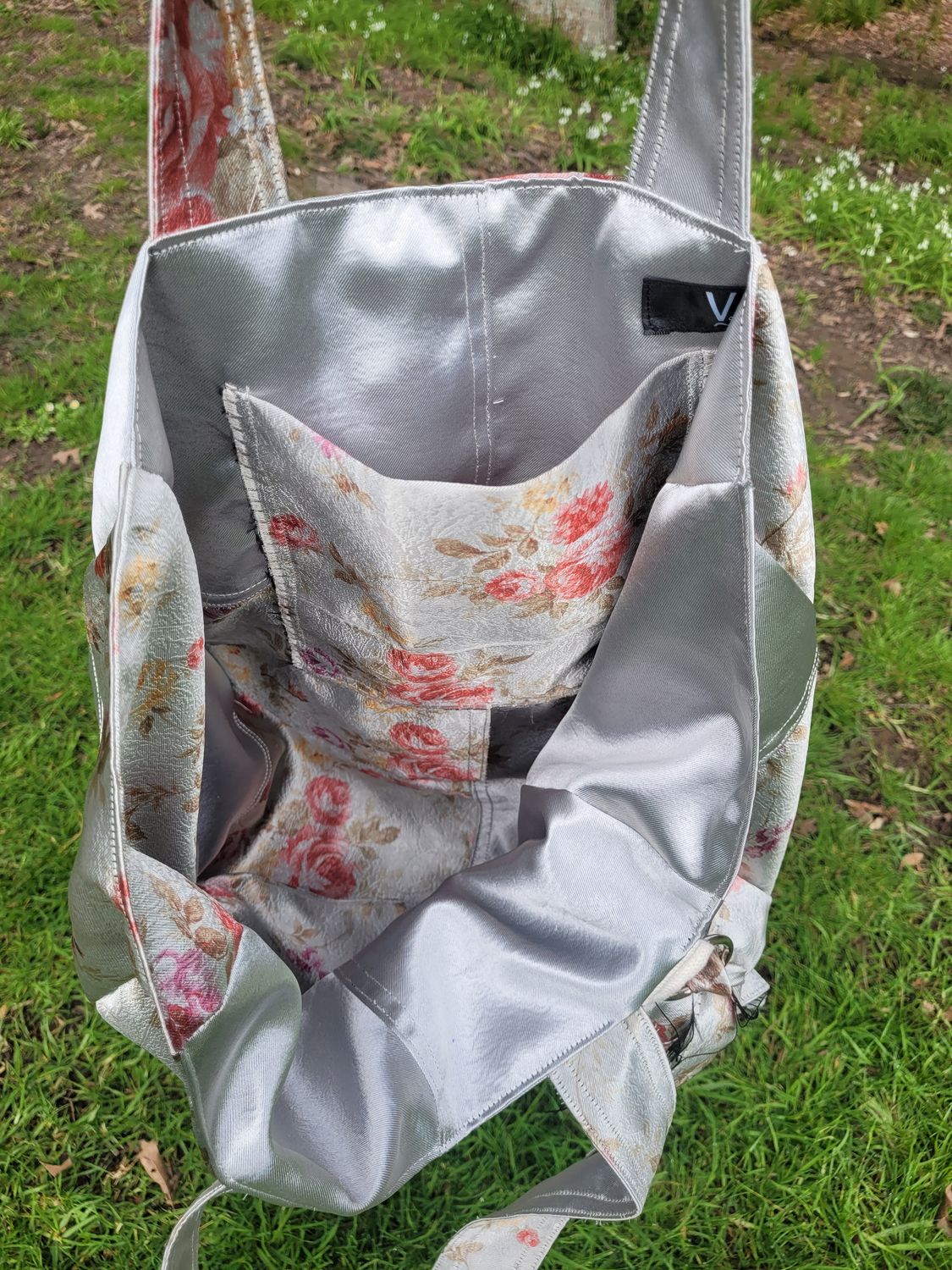 SILVER FLORAL PATCHY