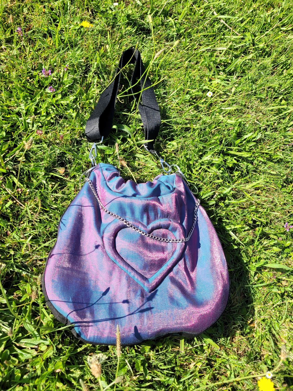 SHOT SATIN SILK HEART PUFF CROSSBODY