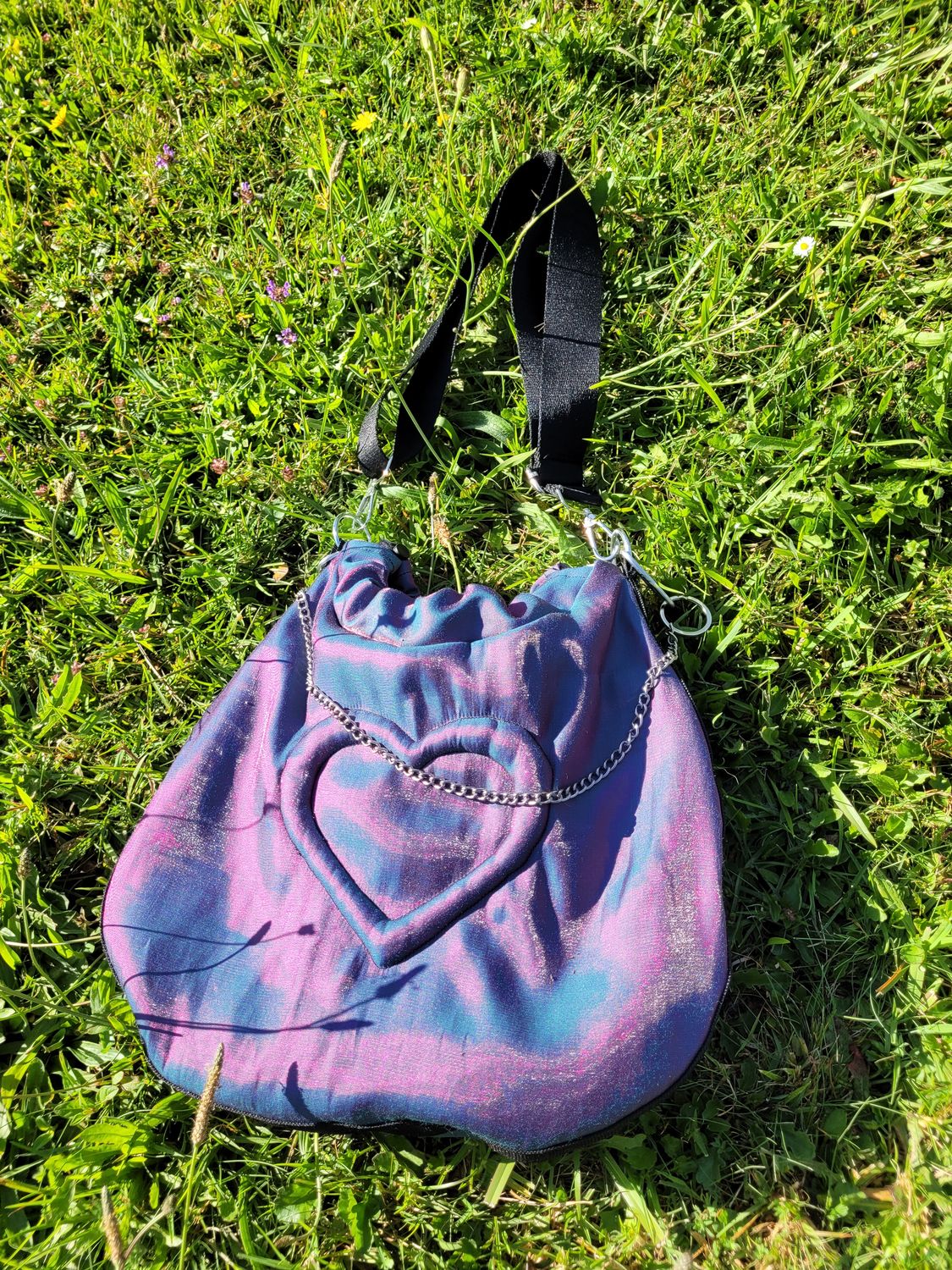 SHOT SATIN SILK HEART PUFF CROSSBODY